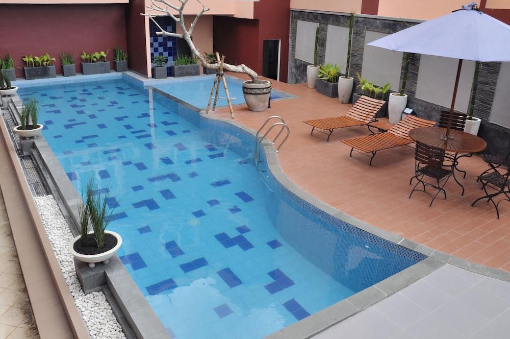 Abadi Hotel Malioboro Yogyakarta By Tritama Hospitality Екстериор снимка