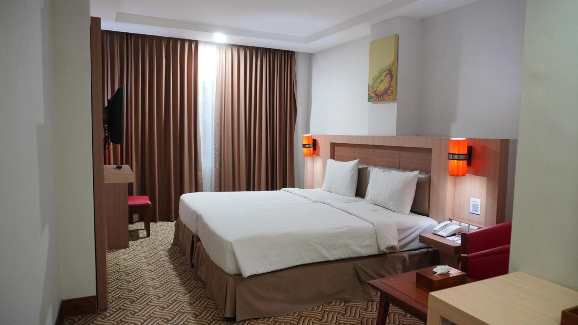 Abadi Hotel Malioboro Yogyakarta By Tritama Hospitality Екстериор снимка