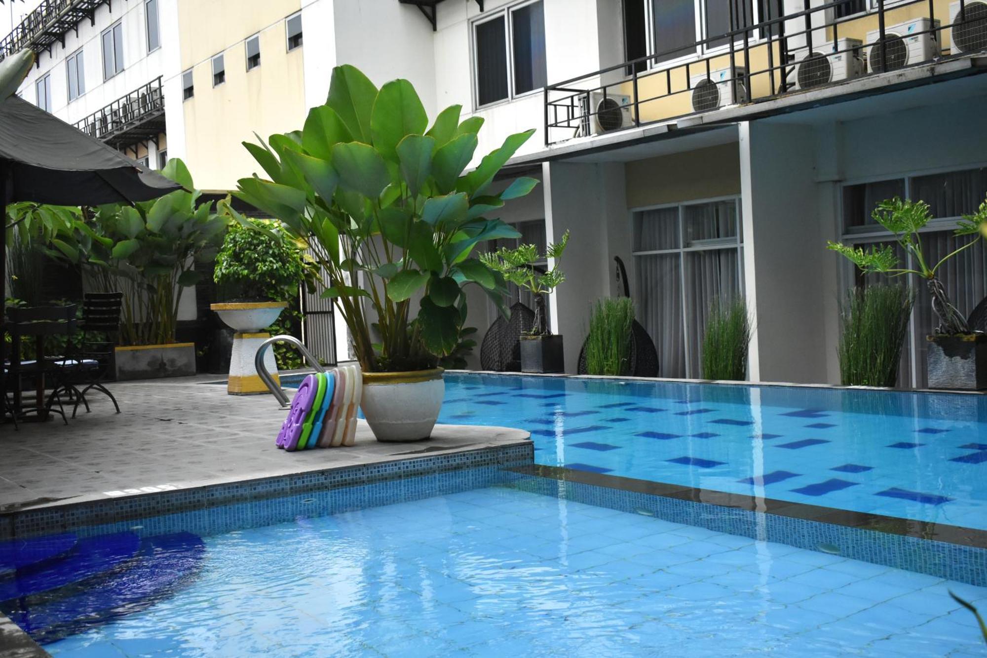 Abadi Hotel Malioboro Yogyakarta By Tritama Hospitality Екстериор снимка