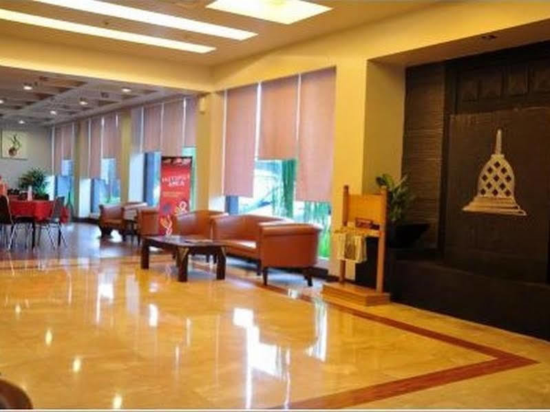 Abadi Hotel Malioboro Yogyakarta By Tritama Hospitality Екстериор снимка