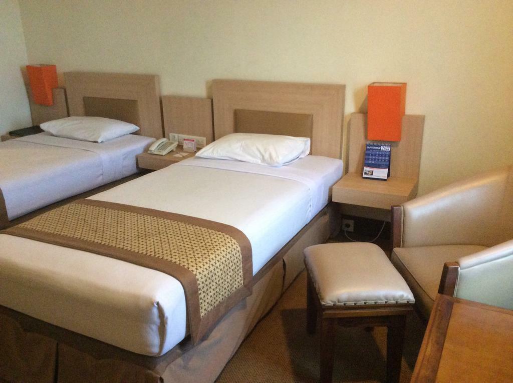 Abadi Hotel Malioboro Yogyakarta By Tritama Hospitality Екстериор снимка